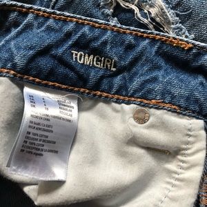 AE Tomgirl Jeans